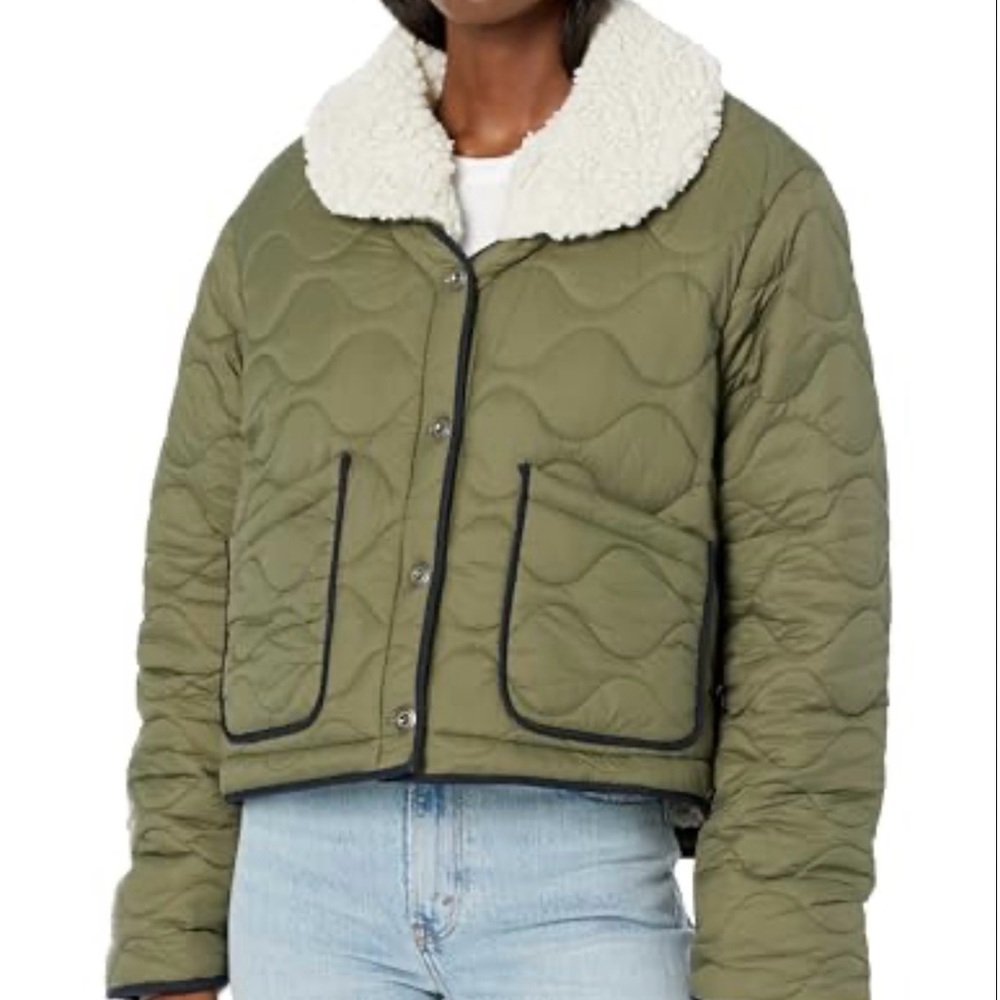 ASTR the label Quilted Bellamie Jacket Olive Green Size M Detachable Collar